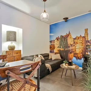 Huswell - Charming Getaway In The Historical Center Brugge